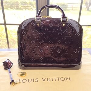 Louis Vuitton Alma PM Amarante Monogram Vernis Patent Leather Satchel